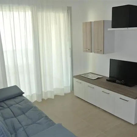Cozy Flat With Terrace Near The Sea *